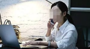 美女经理深夜猝死,28岁IT经理深夜猝死，警示现代都市生活压力”